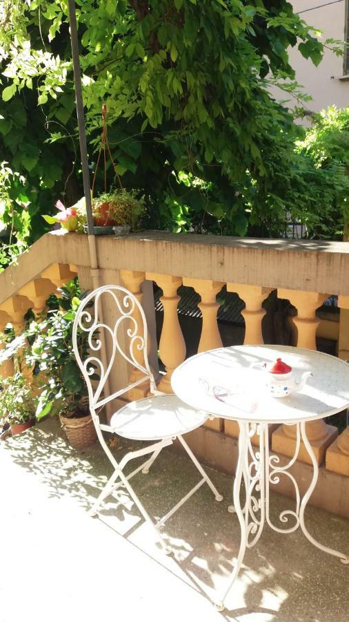Tilia Lägenhet Bologna Exteriör bild